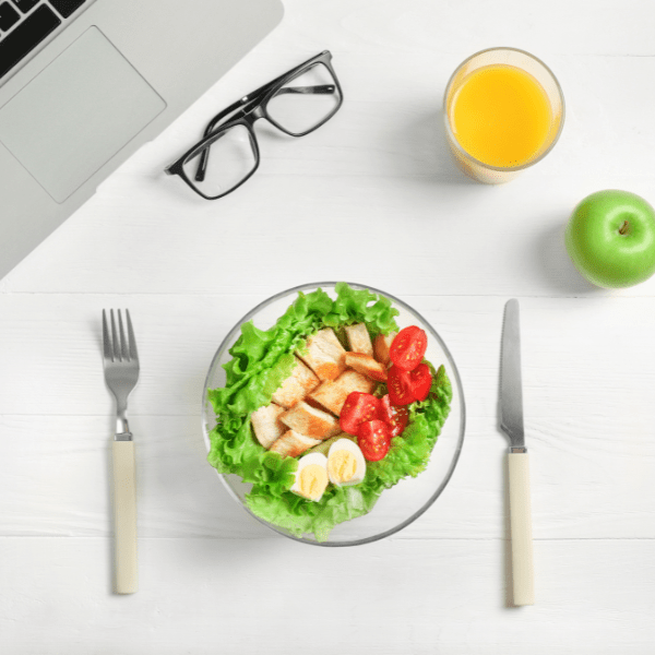 Bien manger au bureau pour optimiser sa santé